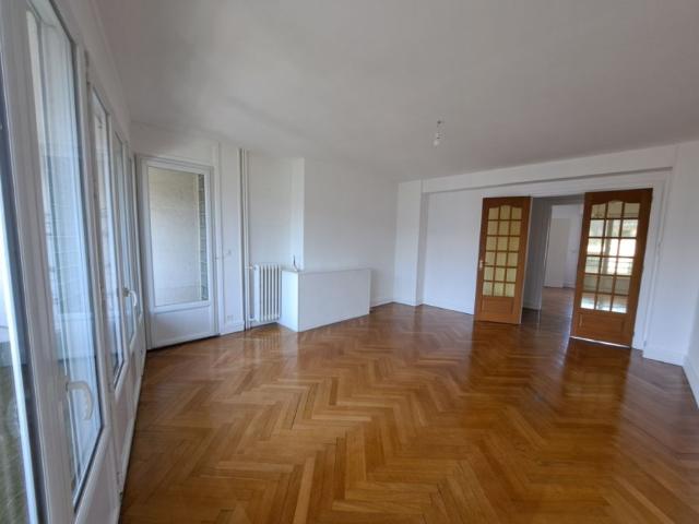 Location Appartement 4 pièces 94m²