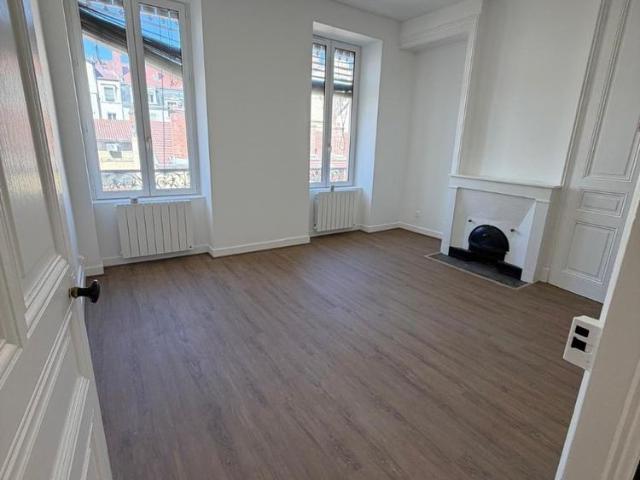 Location Appartement 4 pièces 94m² LYON 3ème