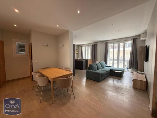 Location Appartement 4 pièces 94m² NICE 06000