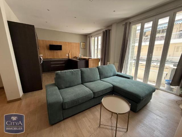 Location Appartement 4 pièces 94m² NICE 06000