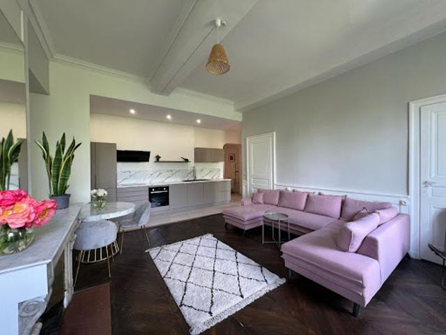 Location Appartement 4 pièces 95 m2 Lyon 4ème