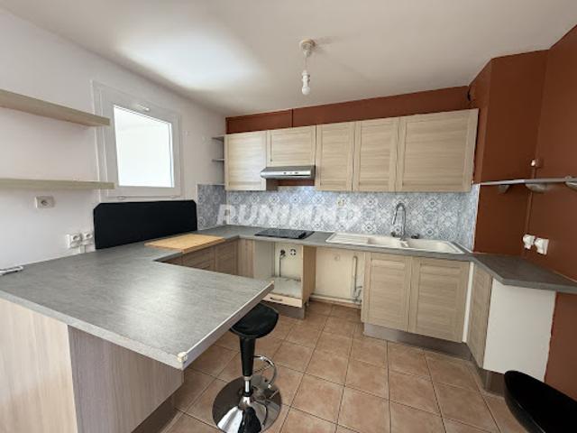 Location Appartement 4 pièces 95.28 m2 Sainte Marie