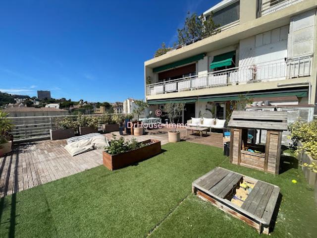 Location Appartement 4 pièces 95 m2 Marseille 8ème