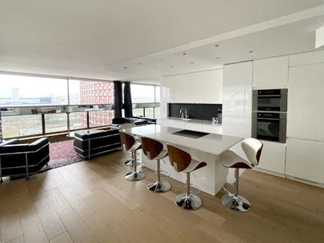 Location Appartement 4 pièces 95 m2 Paris 15ème
