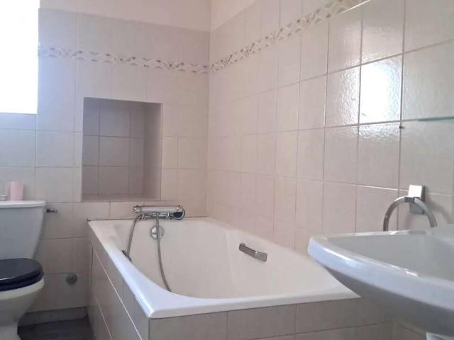Location appartement 4 pièces 95 m² Sévérac d'Aveyron 12150