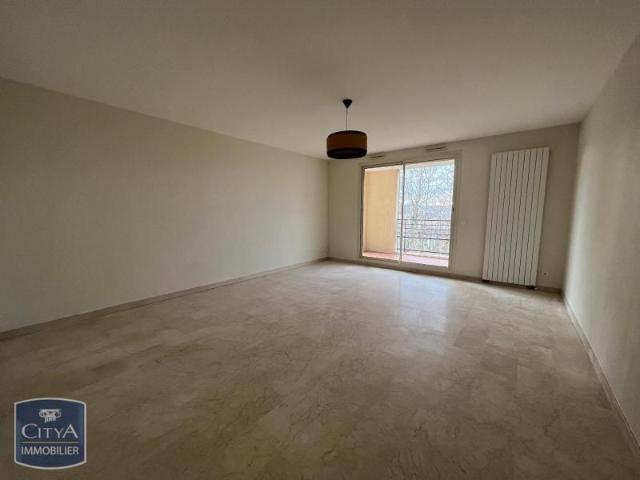 Location Appartement 4 pièces 95m² LYON 4ème