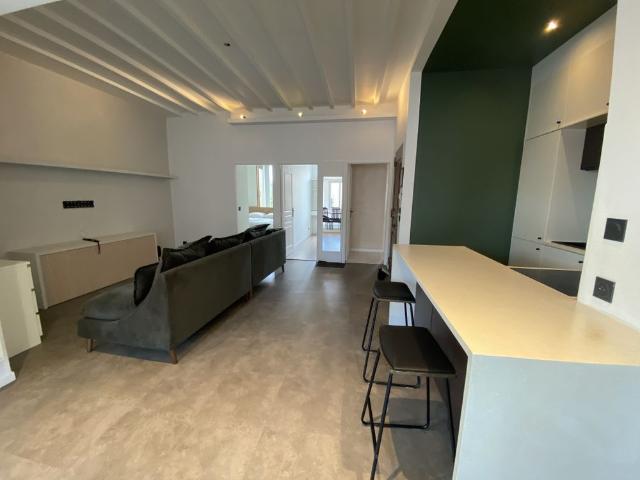 Location Appartement 4 pièces 95m² STE FOY LES LYON 69110