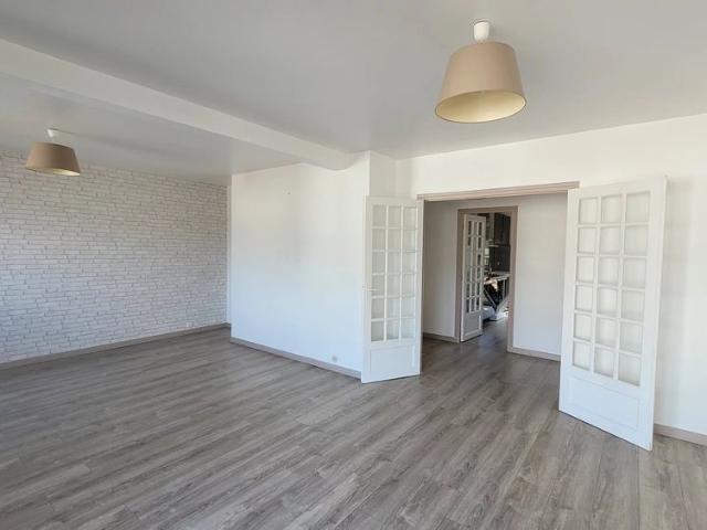 Location Appartement 4 pièces 95m² VALENCE 26000