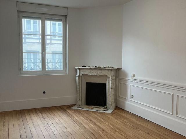 Location Appartement 4 pièces 96m²