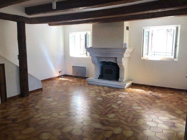 Location Appartement 4 pièces 96m² GAREOULT 83136