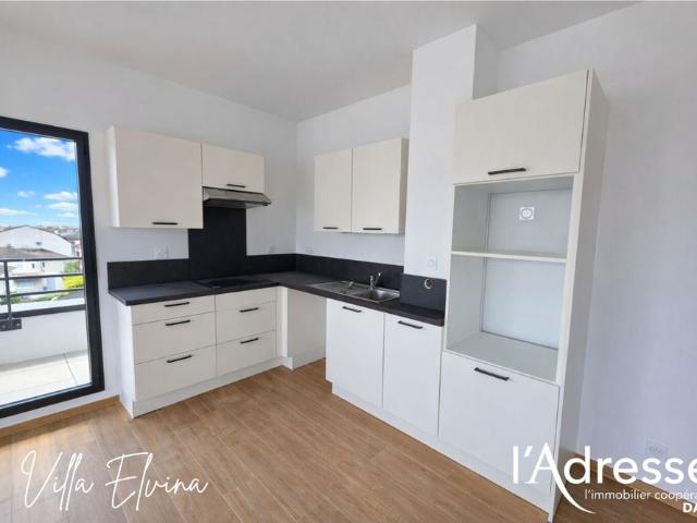 Location appartement 4 pièces, 98.40m², Dax