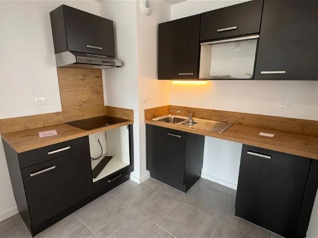 Location appartement 4 pièces 98.59m² à La rochelle 17000