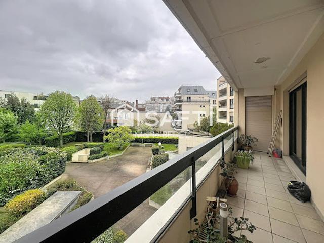Location Appartement 4 pièces 98 m2 Courbevoie