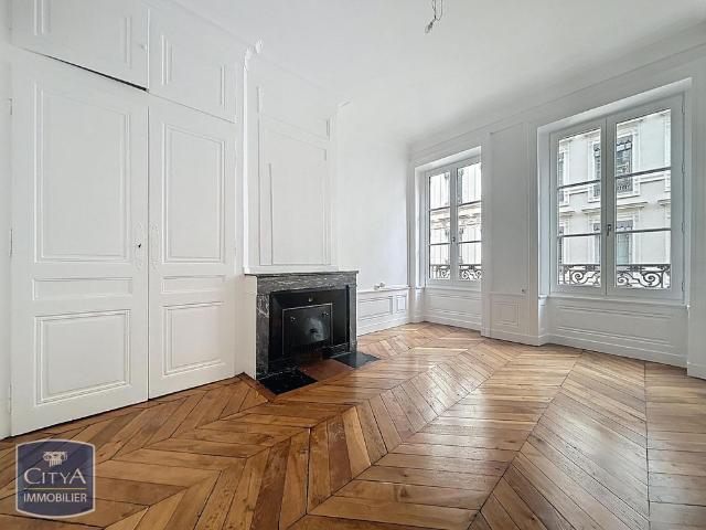 Location Appartement 4 pièces 98m² LYON 2ème