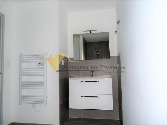 Location Appartement 4 pièces 99m² VAISON LA ROMAINE 84110