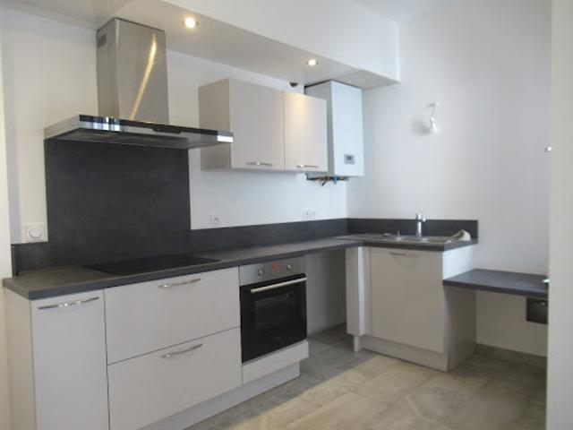 Location Appartement 4 pièces 100 m2 Beziers