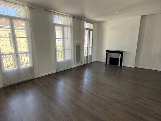 Location Appartement 4 pièces 100 m2 Bergerac