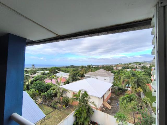 Location Appartement 4 pièces 100 m2 Saint Denis