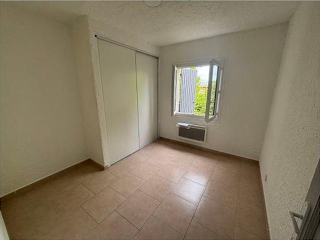 Location Appartement 4 pièces 100 m2 Saint Hilaire de Brethmas