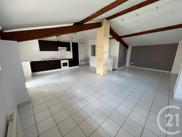 Location Appartement 4 pièces 100 m2 Saint Quirc