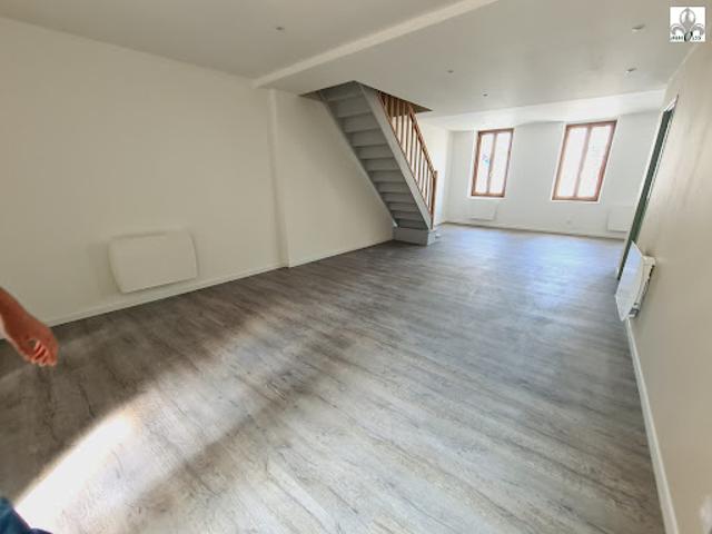 Location Appartement 4 pièces 100 m2 Seurre