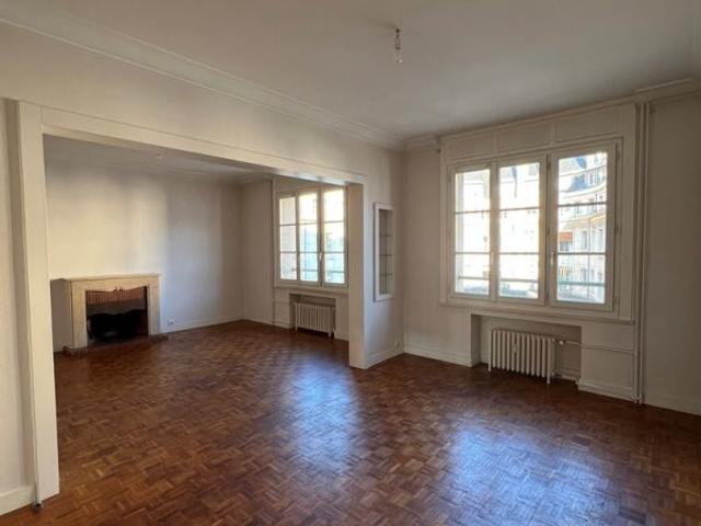 Location Appartement 4 pièces 100m² ORLEANS 45000
