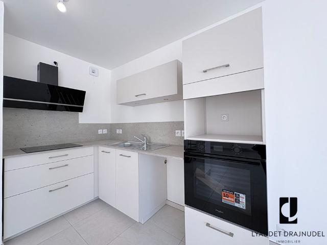 Location Appartement 4 pièces 100m²