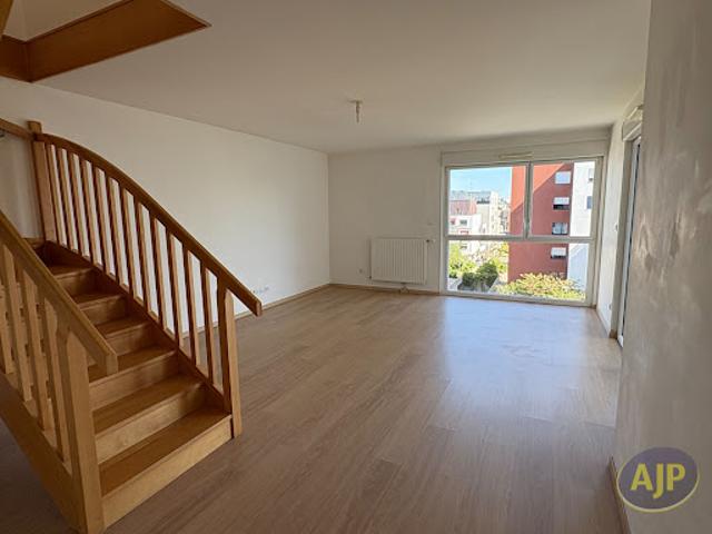 Location Appartement 4 pièces 101.7 m2 Rennes