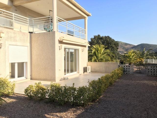 Location Appartement 4 pièces 101 m2 à Ajaccio