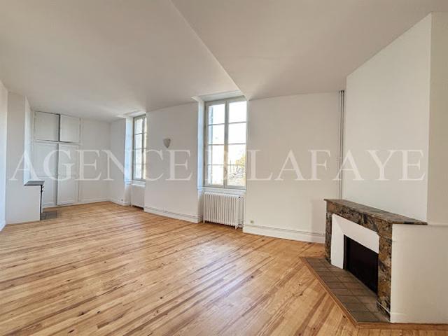 Location Appartement 4 pièces 102.68 m2 Bordeaux