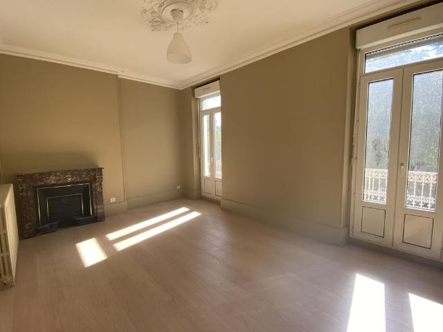 Location Appartement 4 pièces 102m² LE CREUSOT 71200