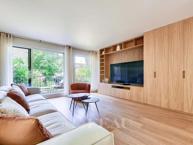 Location Appartement 4 pièces 103.65 m2 Paris 7ème