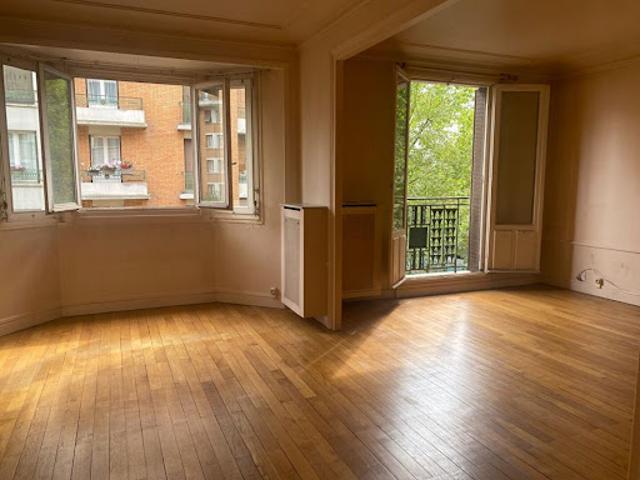 Location Appartement 4 pièces 103 m2 Paris 19ème