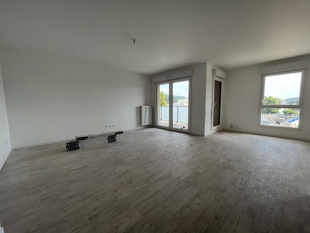 Location Appartement 4 pièces 103m² MAROMME 76150