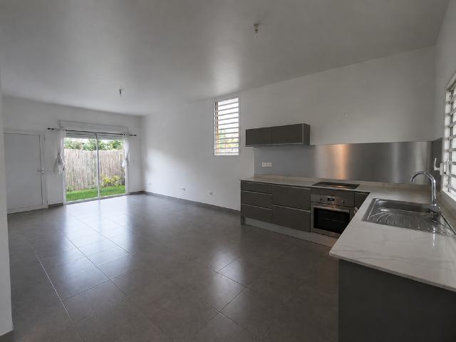 Location Appartement 4 pièces 103m² CAYENNE 97300