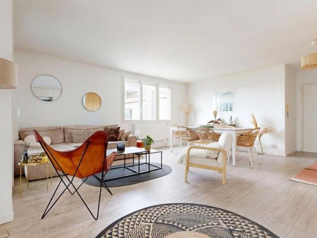 Location Appartement 4 pièces 103m² LYON 7ème