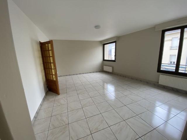 Location Appartement 4 pièces 104m²