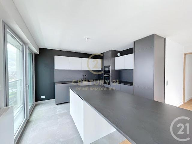 Location Appartement 4 pièces 105.85 m2 Rennes
