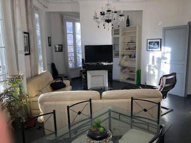 Location Appartement 4 pièces 105 m2 Marseille 2ème