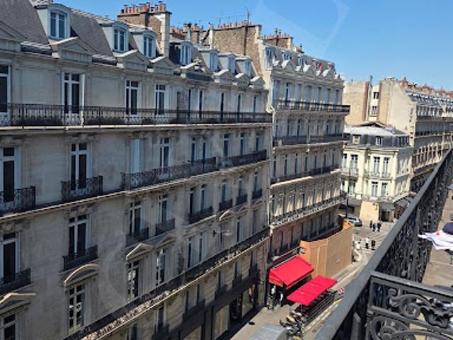 Location Appartement 4 pièces 105 m2 Paris 8ème