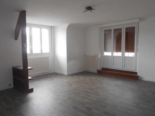 Location Appartement 4 pièces 105m² CORLAY 22320