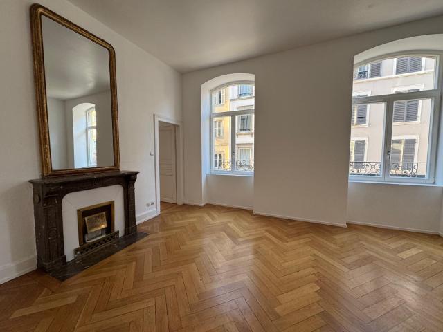 Location Appartement 4 pièces 105m² STRASBOURG 67000