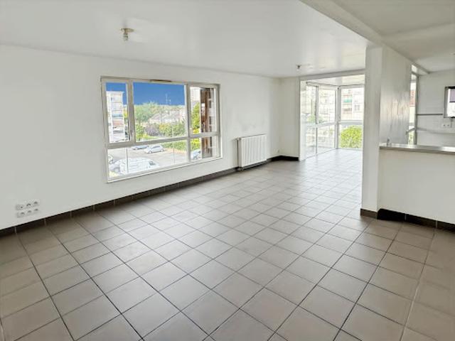 Location Appartement 4 pièces 106.87 m2 Saint Pierre des Corps