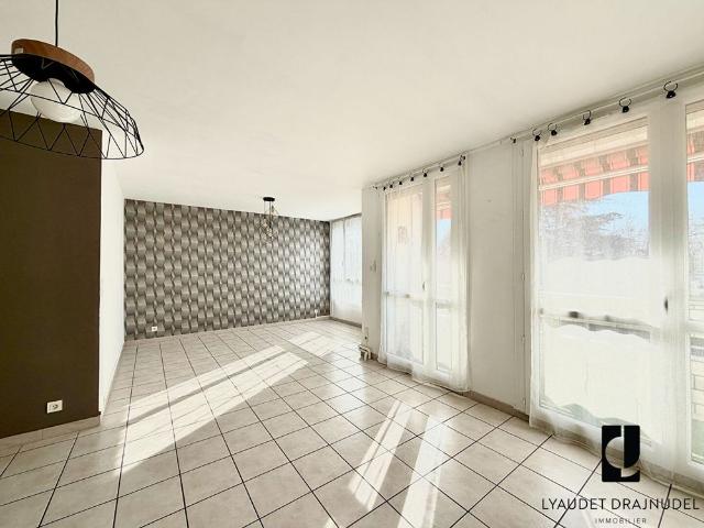 Location Appartement 4 pièces 106m²