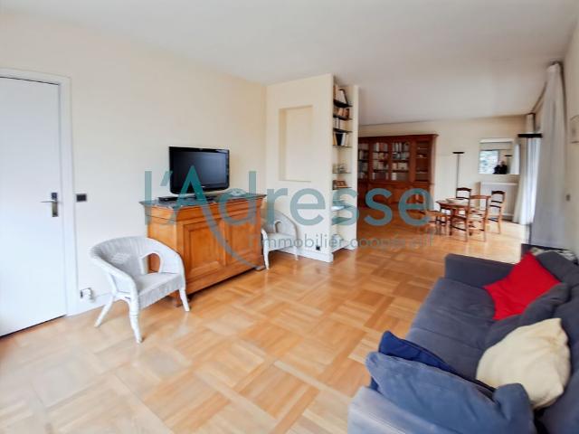 Location appartement 4 pièces, 107.00m², Garches