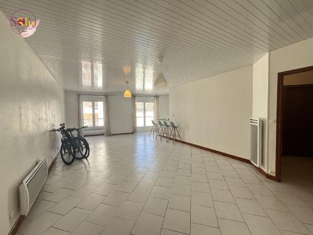 Location Appartement 4 pièces 107m² COGNAC 16100