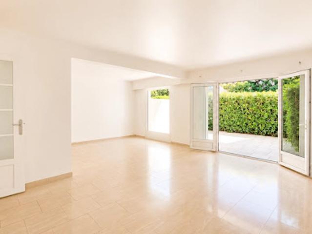 Location Appartement 4 pièces 108.13 m2 Cannes