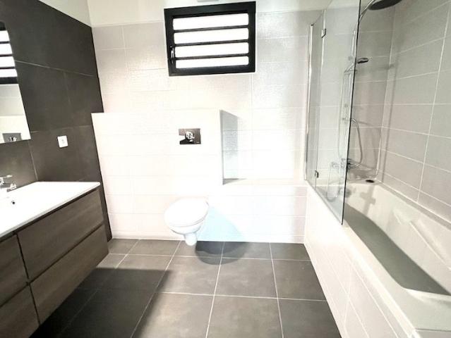 Location Appartement 4 pièces 108m² FORT DE FRANCE 97200