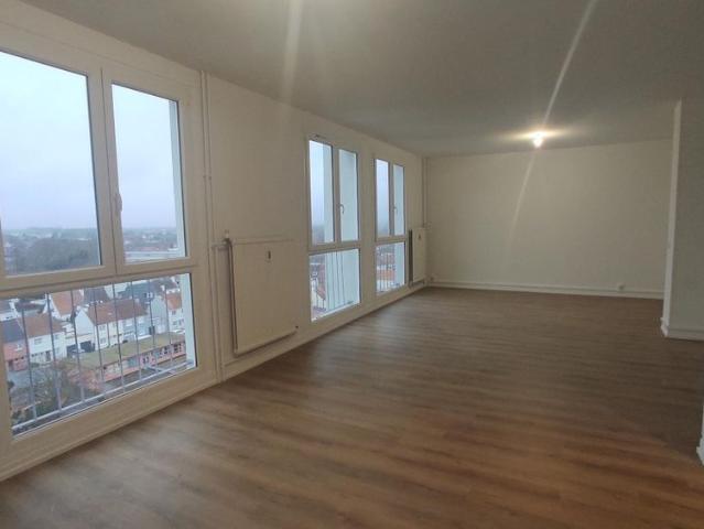 Location Appartement 4 pièces 108m² ST OMER 62500