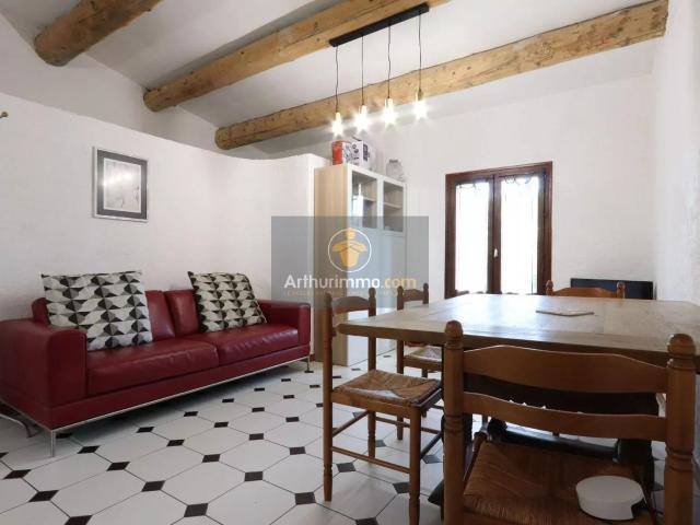 Location Appartement 4 pièces 109 m2 à Rustrel